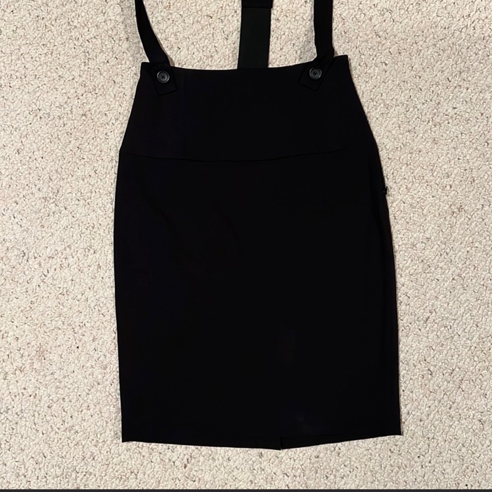 NWOT black skirt with removal suspenders